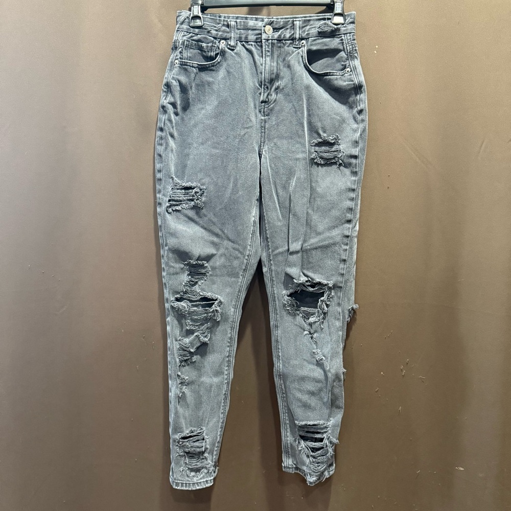 American Eagle Outfitters Ripped Faded Black Curvy Mom Jeans, Size 4